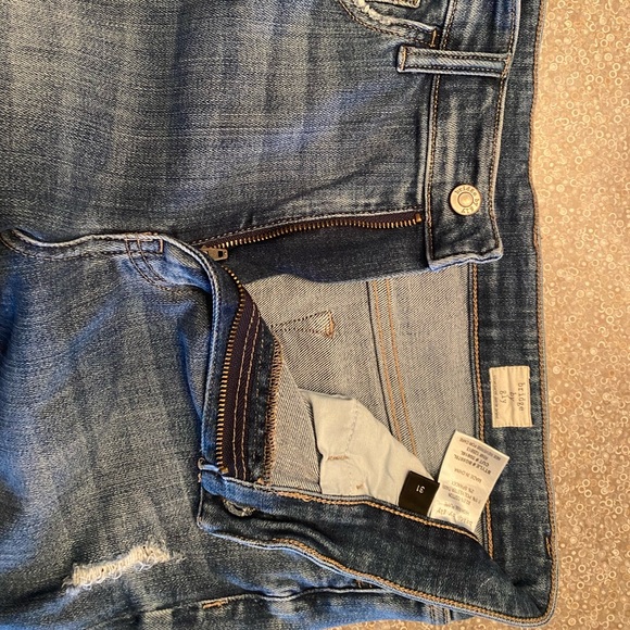 Womans Buckle Jeans - Picture 2 of 3